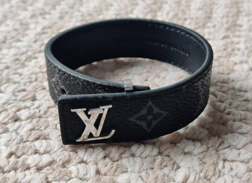 LV braclet