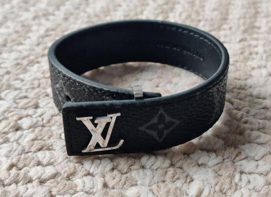 LV braclet